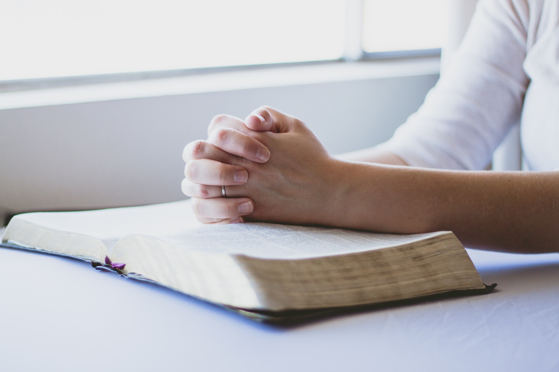 concorsi insegnanti religione cattolica 2025 1928 posti procedura ordinaria prove scritte a luglio