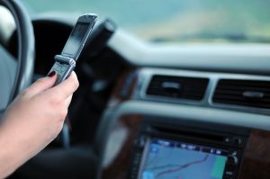 dispositivi elettronici alla guida
