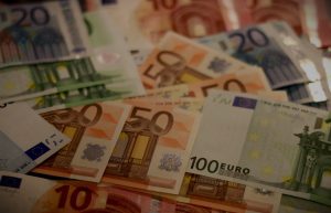 https://www.leggioggi.it/wp-content/uploads/2022/09/bonus-1000-euro-lavoratori-fragili.jpg