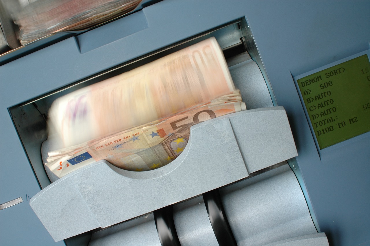 Tetto al contante a 5mila euro dal 1° gennaio 2023 come funzionerà