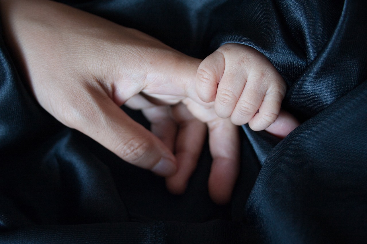 Congedo parentale facoltativo, retribuzione all’80%: la novità nella Manovra 2023