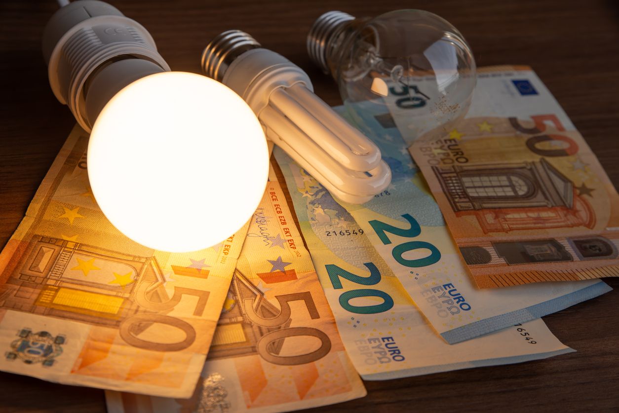 Decreto bollette, ok in CdM: bonus riscaldamento, Iva al 5% e crediti d’imposta Decreto bollette, ok in CdM: bonus riscaldamento, Iva al 5% e crediti d’imposta