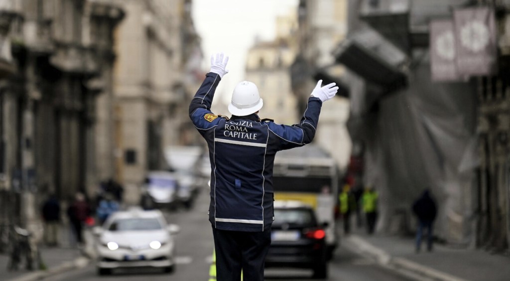 Concorso Roma 800 Vigili, come fare domanda: la guida passo passo 1 Concorso Roma 800 Vigili, come fare domanda: la guida passo passo