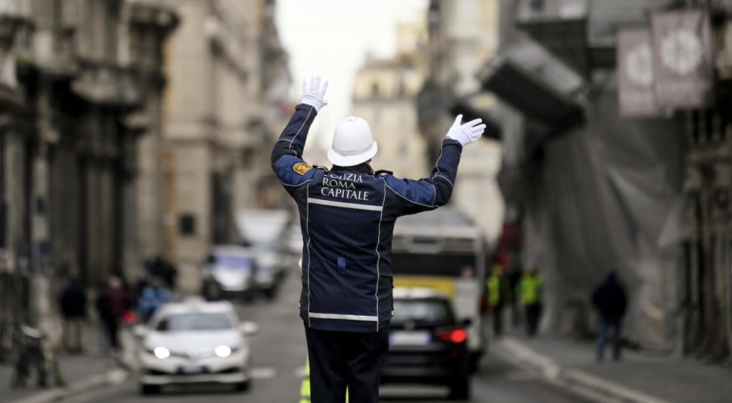 Concorso Roma 800 Vigili, come fare domanda: la guida passo passo