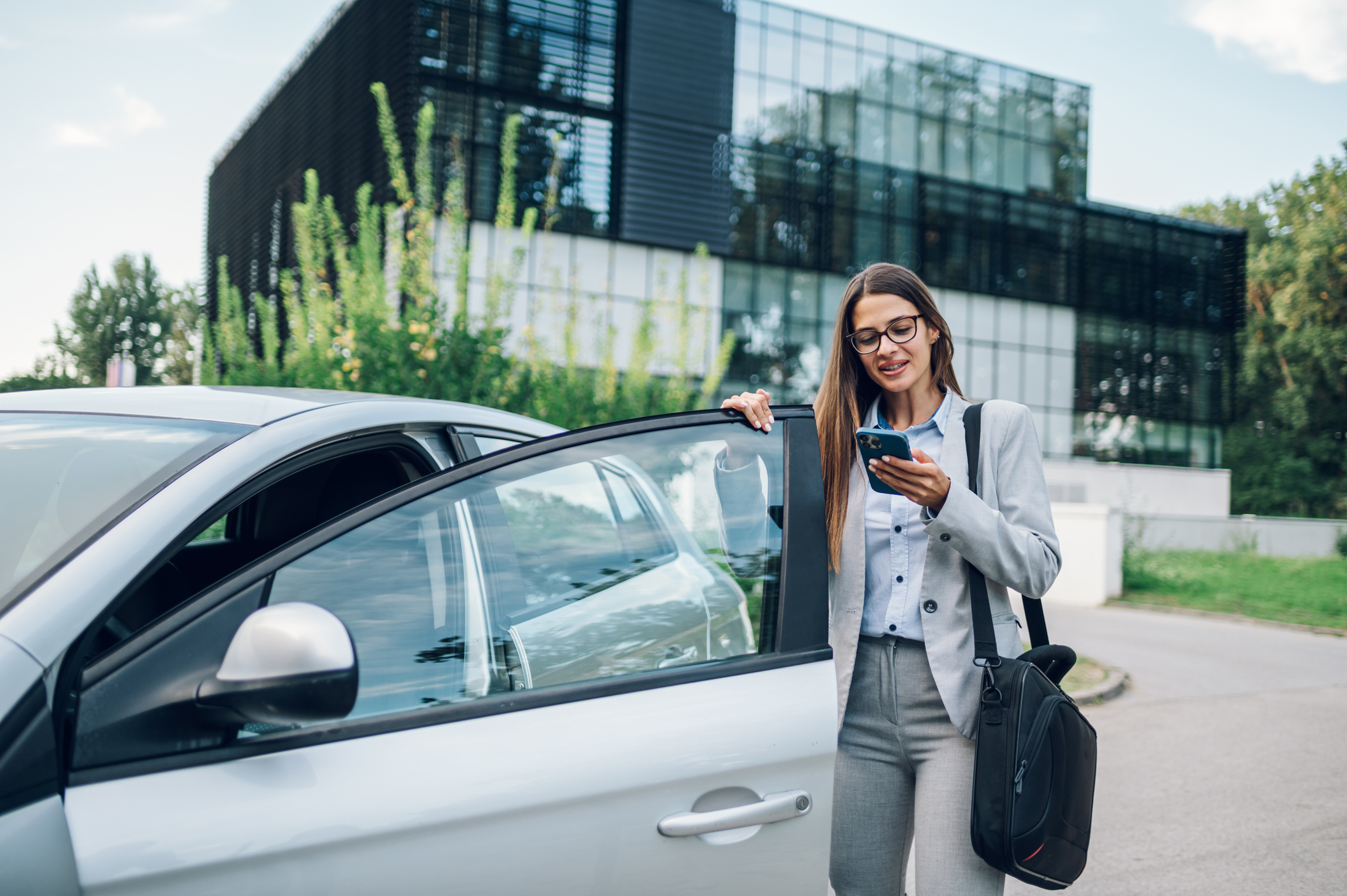 Auto aziendali e fringe benefit: come funziona la tassazione 2025 Auto aziendali e fringe benefit: come funziona la tassazione 2025